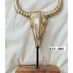 bull head decor sculpture